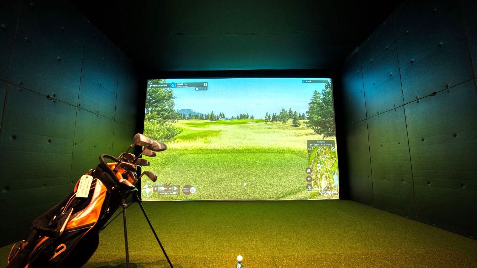 最新シミュレーターでコースデビュー対策ができるFRANK GOLF 姫路